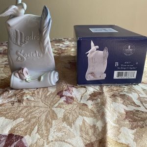 RETIRED 1999 ‘ART BRINGS US TOGETHER LLADRO’ PORCELAIN FIGURINE-Item#01007677